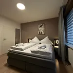 Shin Apartament