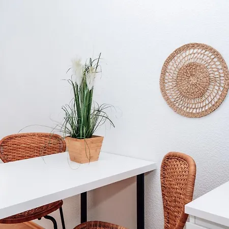 Apartment Kurzzeitglueck 24h Self Check-in E02