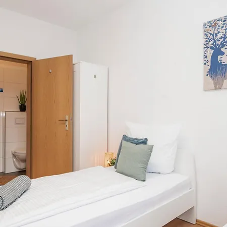 Kurzzeitglueck 24h Self Check-in E02 Apartment Essen