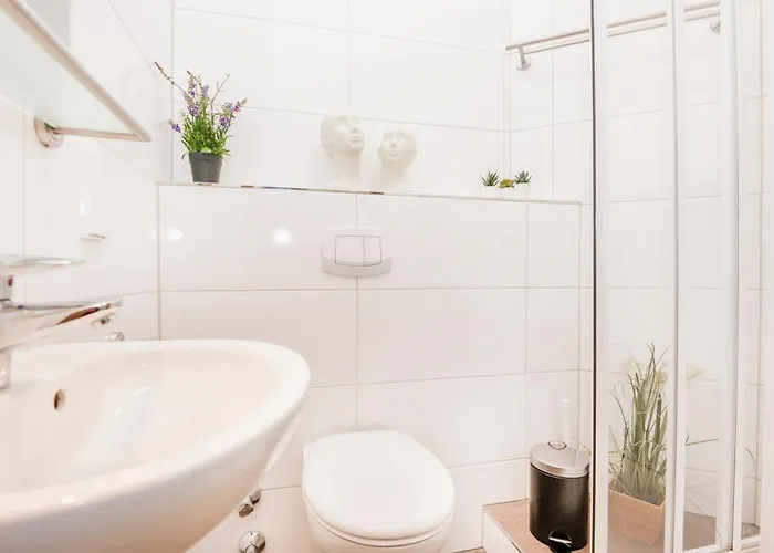 Shin Central Appartement *